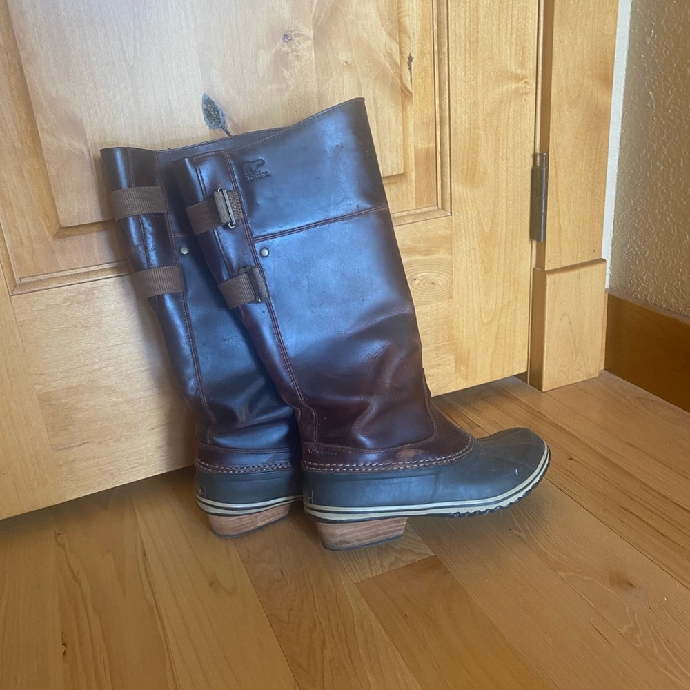 COPY - Sorel slimpack in EXCELLENT condition